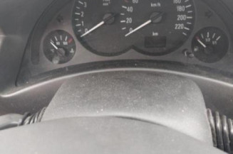 Serrure avant droit OPEL CORSA C