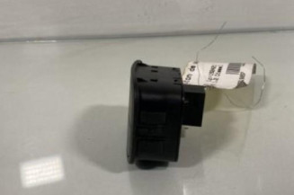 Bouton de warning FIAT QUBO
