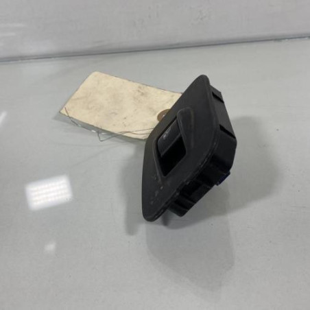 Interrupteur de leve vitre avant droit FIAT QUBO