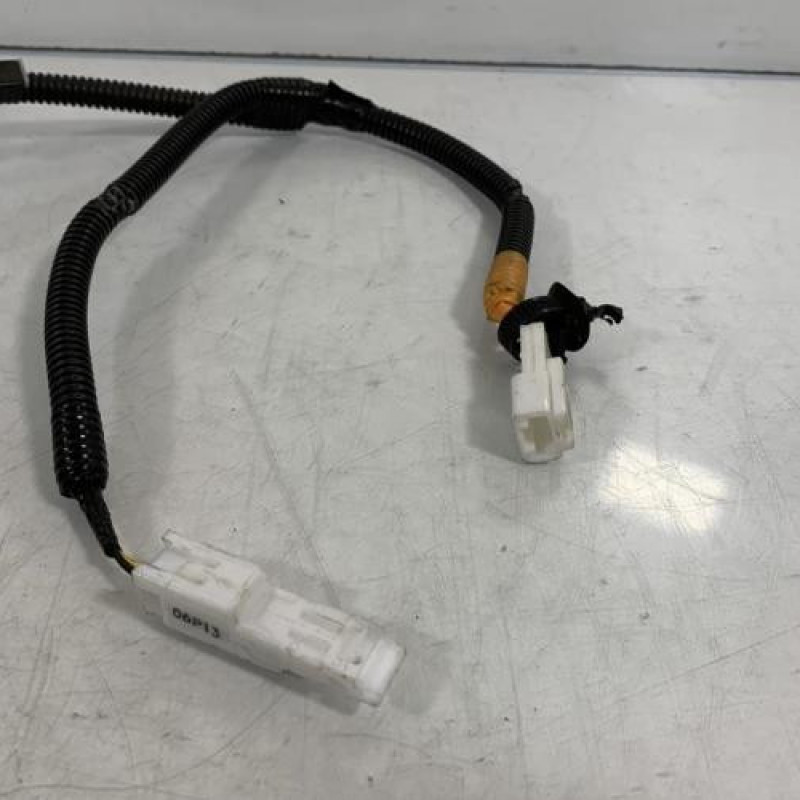 Attache ceinture avant droit TOYOTA PRIUS 3 Photo n°3