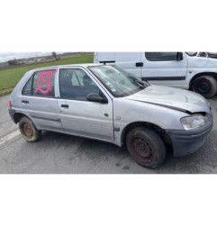Fermeture de capot PEUGEOT 106