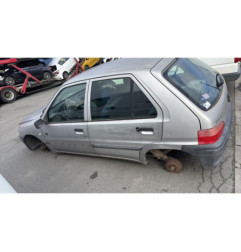 Fermeture de capot PEUGEOT 106