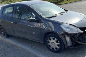 Pretensionneur de ceinture avant droit RENAULT CLIO 3