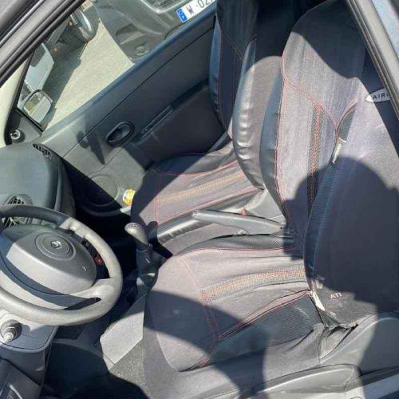 Pretensionneur de ceinture avant droit RENAULT CLIO 3 Photo n°8