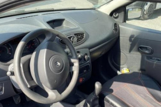 Pretensionneur de ceinture avant droit RENAULT CLIO 3