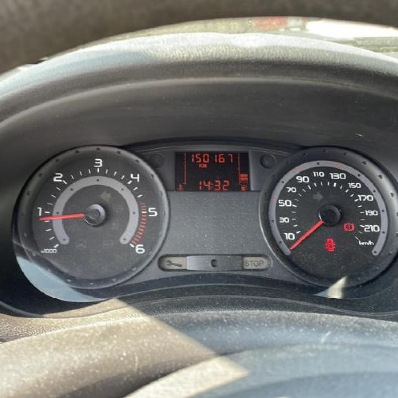Pretensionneur de ceinture avant droit RENAULT CLIO 3 Photo n°10