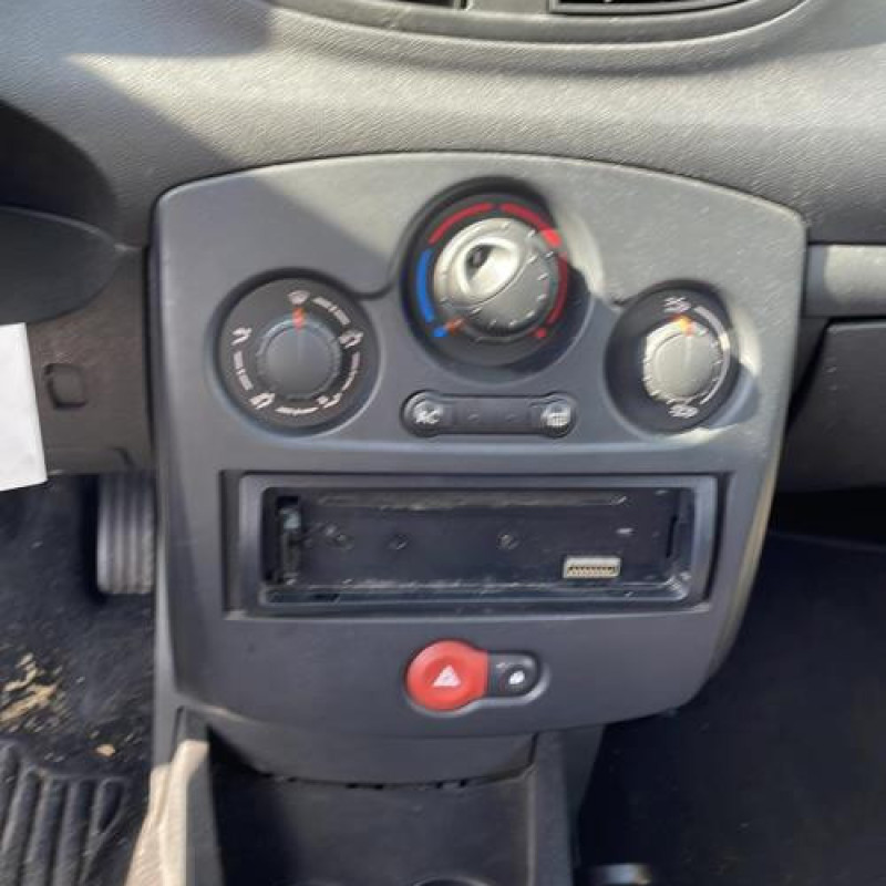 Pretensionneur de ceinture avant droit RENAULT CLIO 3 Photo n°12