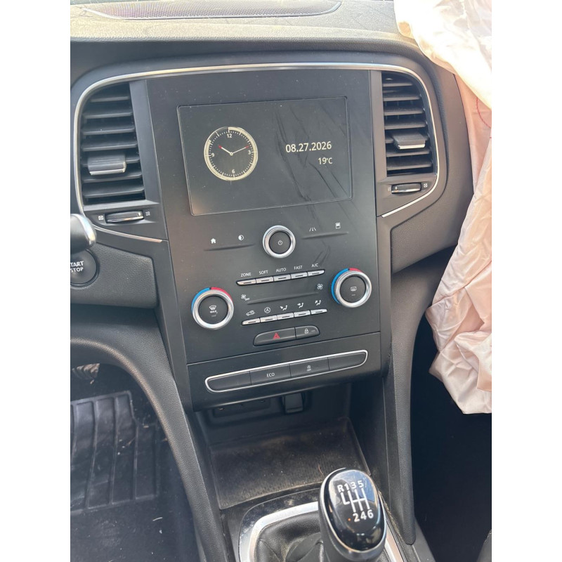 RENAULT MEGANE 4 PHASE 1 1.2i - 16V TURBO TCE 100 Photo n°9