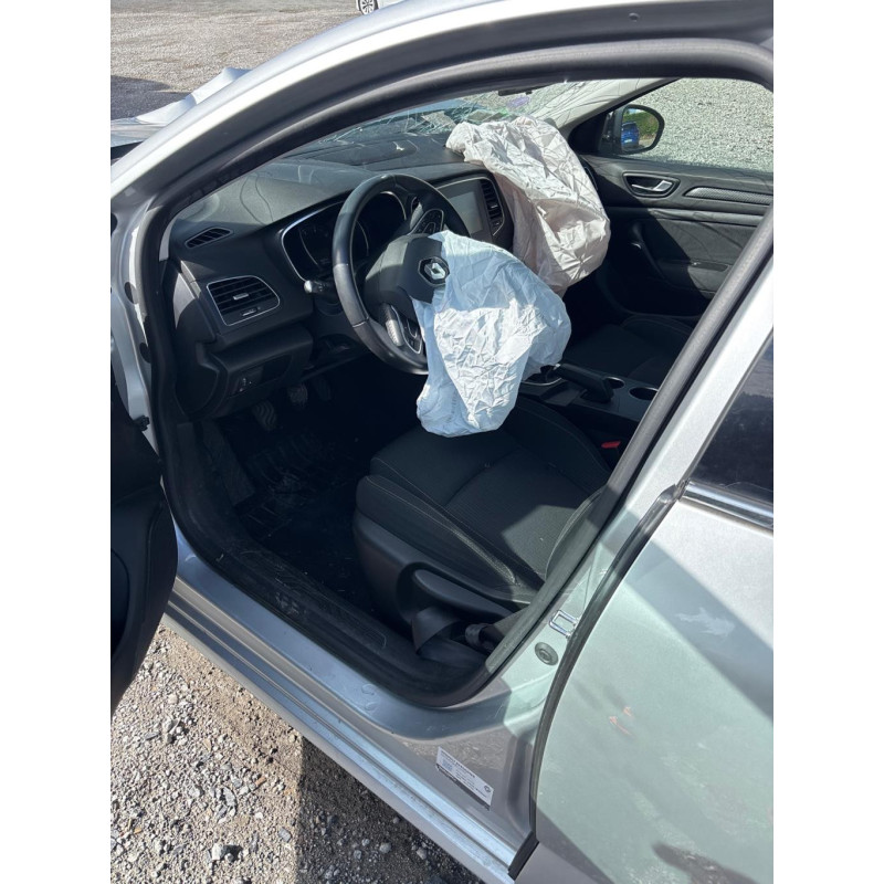 RENAULT MEGANE 4 PHASE 1 1.2i - 16V TURBO TCE 100 Photo n°19