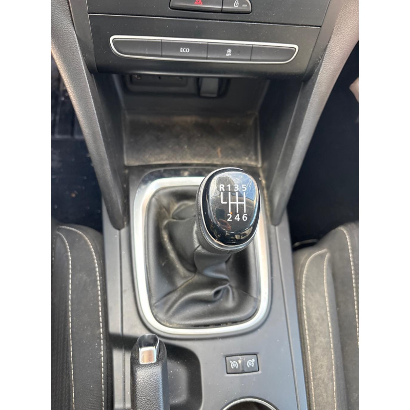 RENAULT MEGANE 4 PHASE 1 1.2i - 16V TURBO TCE 100 Photo n°24