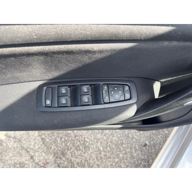 RENAULT MEGANE 4 PHASE 1 1.2i - 16V TURBO TCE 100 Photo n°25