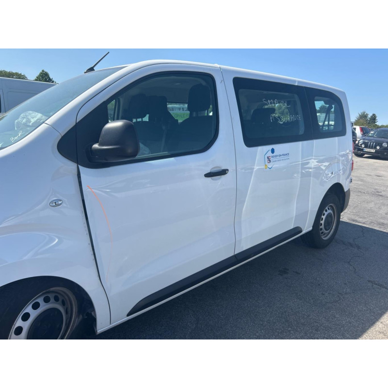 PEUGEOT TRAVELLER PHASE 1 1.5 BLUE HDI - 16V TURBO Photo n°11