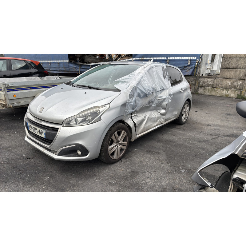 Anti brouillard arriere PEUGEOT 208 1 Photo n°7