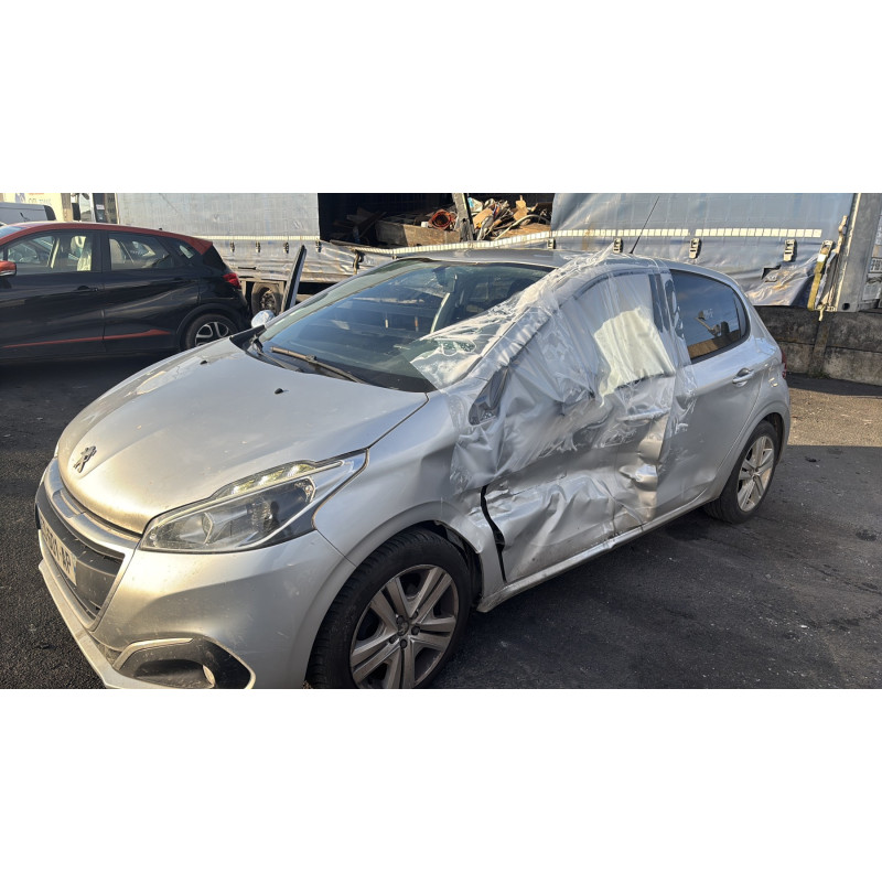 Anti brouillard arriere PEUGEOT 208 1 Photo n°18
