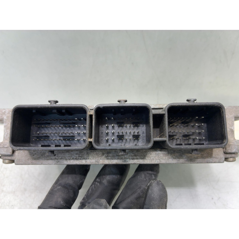 Calculateur moteur PEUGEOT 207 Photo n°4