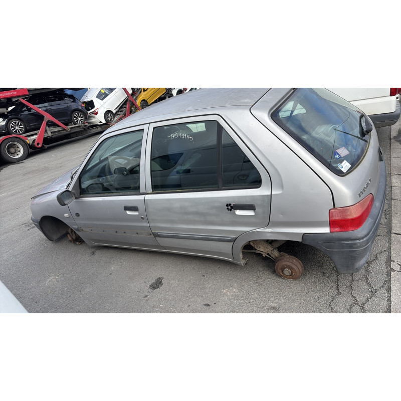 Serrure avant gauche PEUGEOT 106 Photo n°13