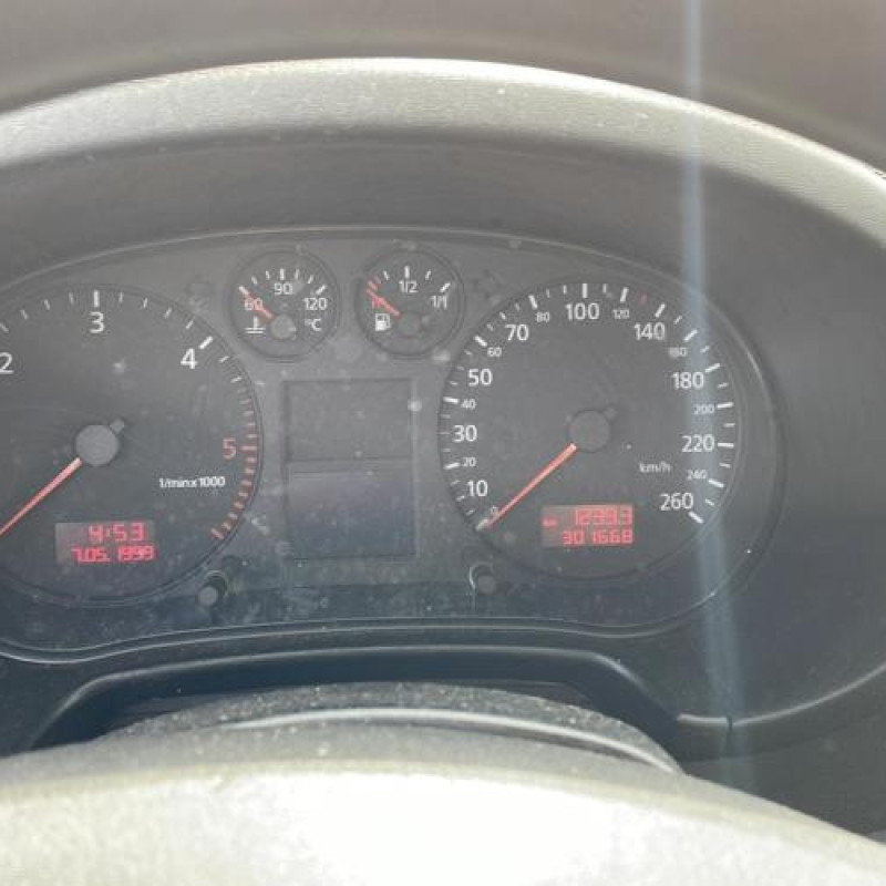 Porte avant droit AUDI A3 1 Photo n°13