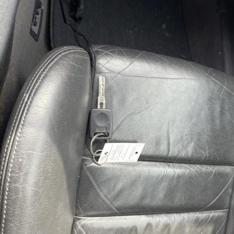 Porte avant droit AUDI A3 1 Photo n°16