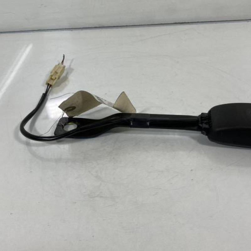 Attache ceinture avant gauche SUZUKI SX4 1 Photo n°2