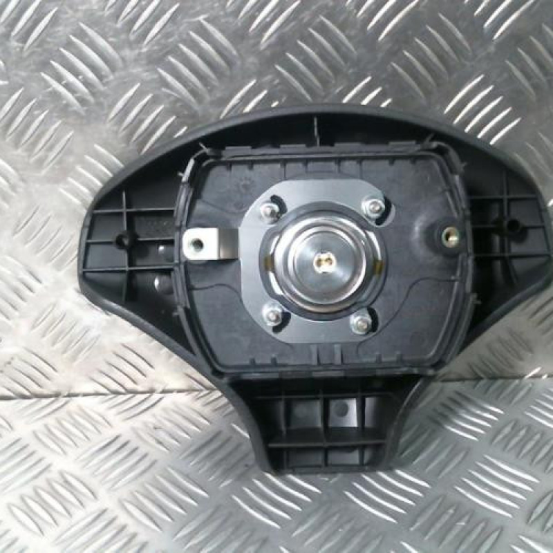 Air bag conducteur PEUGEOT 106 Photo n°2