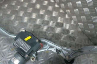 Moteur essuie glace avant MERCEDES CLASSE E 211
