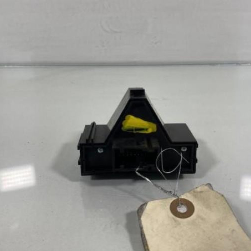 Bouton de warning OPEL CORSA D Photo n°3