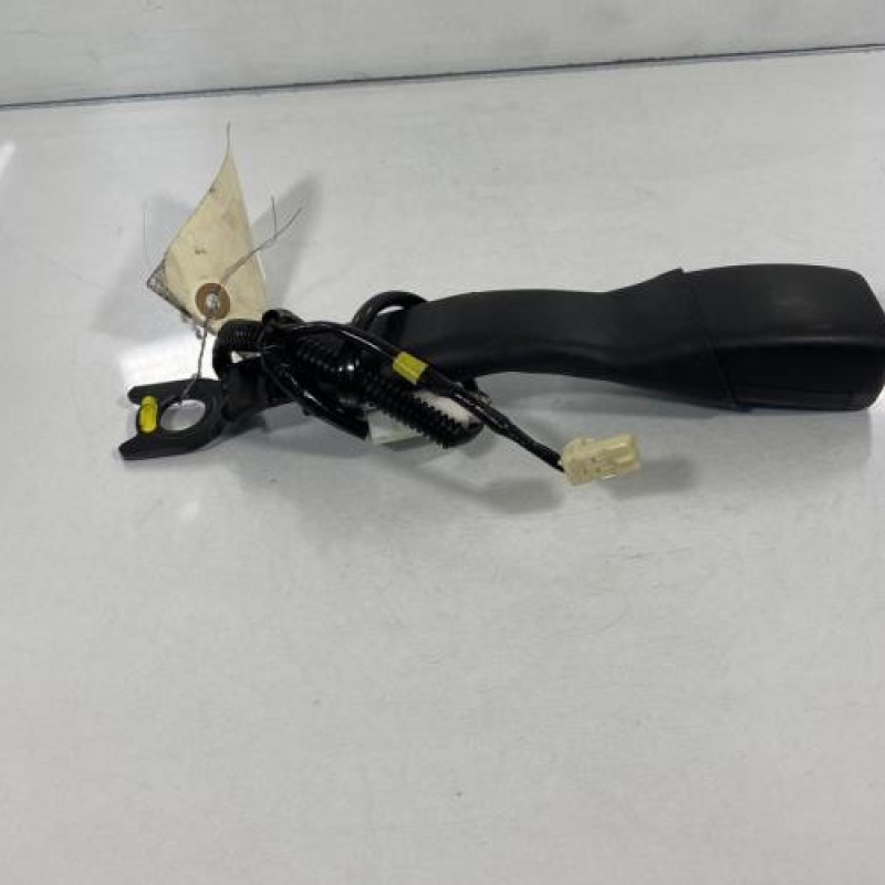 Attache ceinture avant droit TOYOTA AYGO 1 Photo n°3