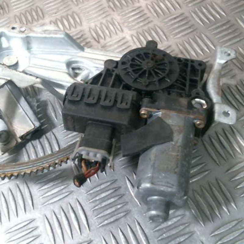 Leve vitre electrique avant gauche OPEL ASTRA G Photo n°2