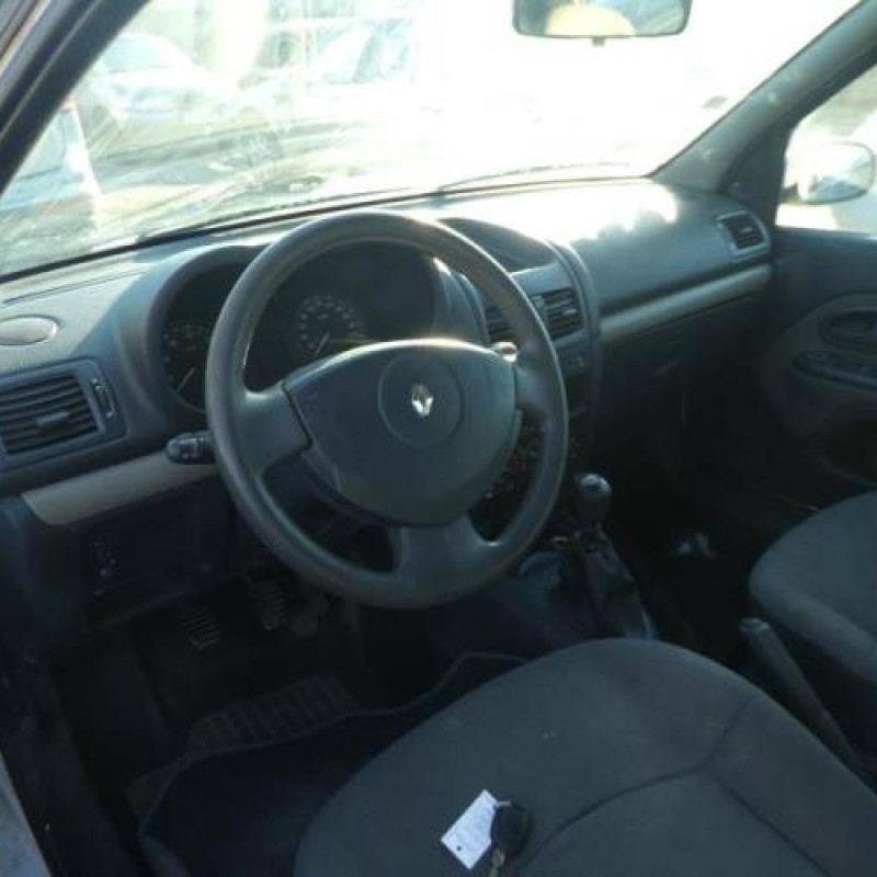 Compresseur clim RENAULT CLIO 2 Photo n°13