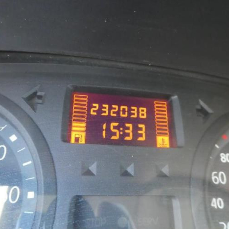 Compresseur clim RENAULT CLIO 2 Photo n°17