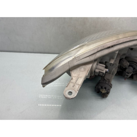 Optique avant principal gauche (feux)(phare) TOYOTA COROLLA VERSO 1
