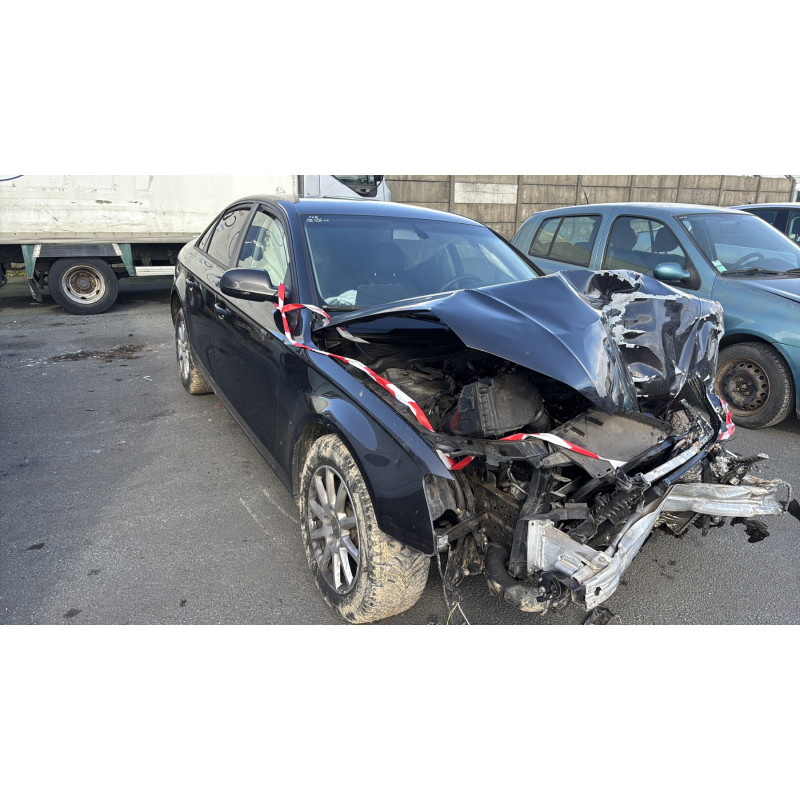 Feu arriere secondaire droit (feux) AUDI A4 3 Photo n°2
