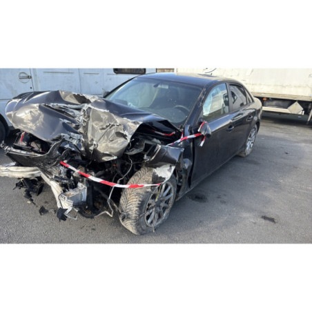 Attache ceinture arriere droit AUDI A4 3 Photo n°1