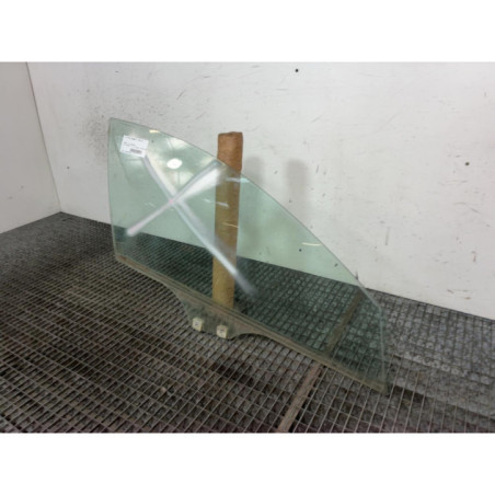 Vitre avant droit MAZDA 3 2