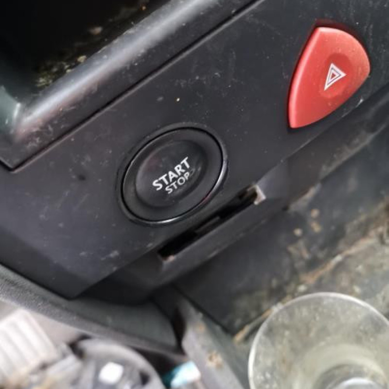Moteur essuie glace arriere RENAULT MEGANE 2 Photo n°13
