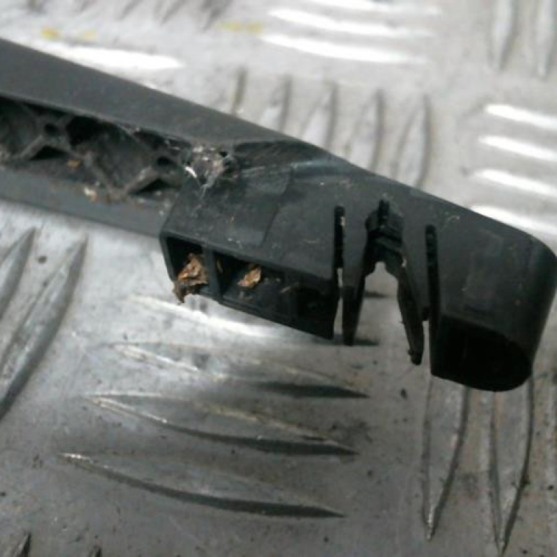 Bras essuie glace arriere CITROEN C4 1 Photo n°2