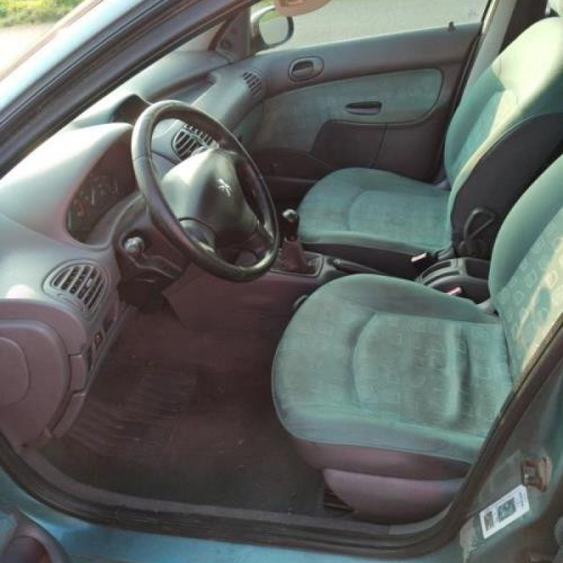 Bouton de warning PEUGEOT 206 Photo n°8