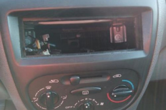 Bouton de warning PEUGEOT 206
