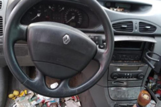 Feu arriere stop central RENAULT LAGUNA 2