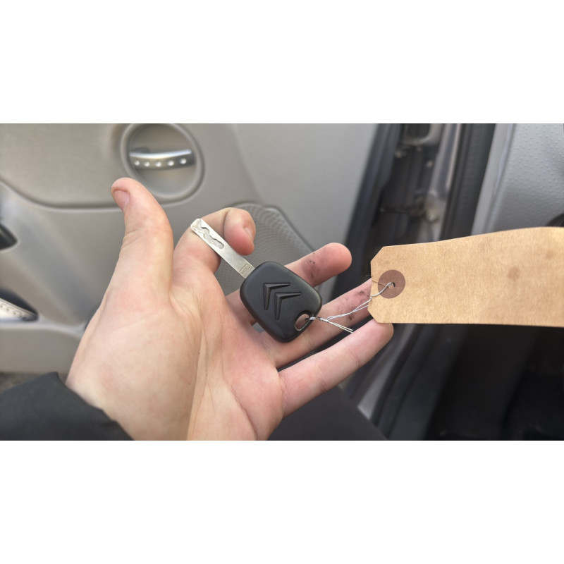 Interrupteur de leve vitre avant droit CITROEN C3 1 Photo n°17