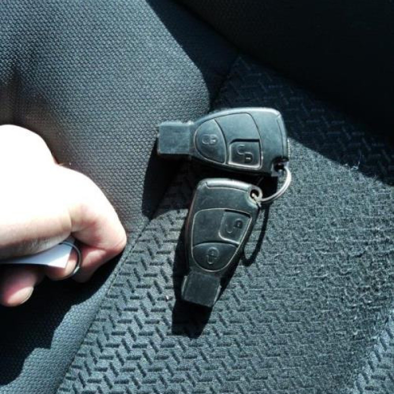 Bouton de warning MERCEDES CLASSE A 169 Photo n°13