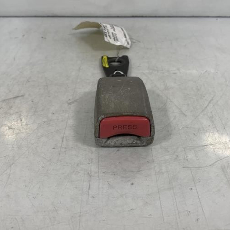 Attache ceinture avant droit MAZDA DEMIO Photo n°2