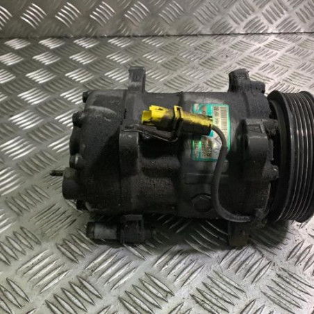 Compresseur clim CITROEN XSARA PICASSO Photo n°1