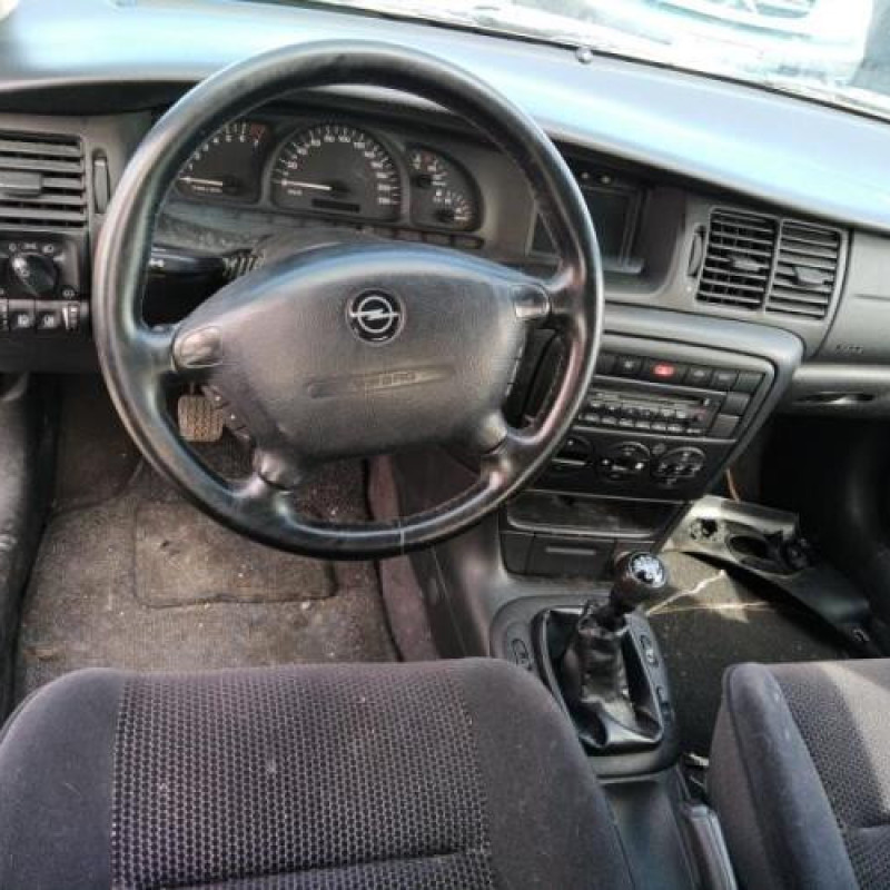 Feu arriere principal gauche (feux) OPEL VECTRA B Photo n°8