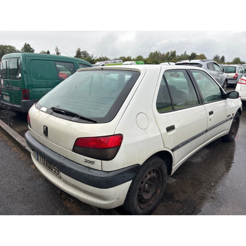 Porte avant droit PEUGEOT 306 Photo n°7