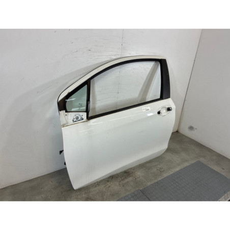 Porte avant gauche TOYOTA YARIS 3