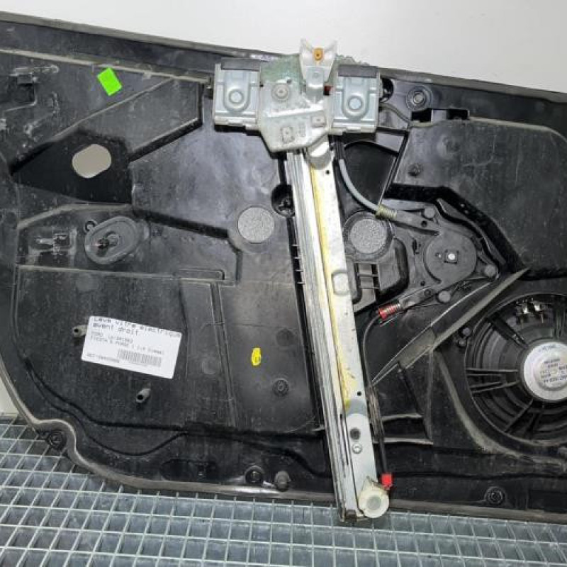 Leve vitre electrique avant droit FORD FIESTA 6 Photo n°2
