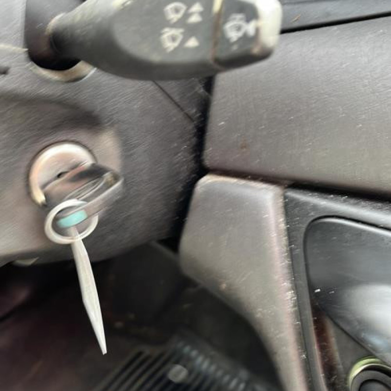 Retroviseur droit FORD FOCUS 1 Photo n°15