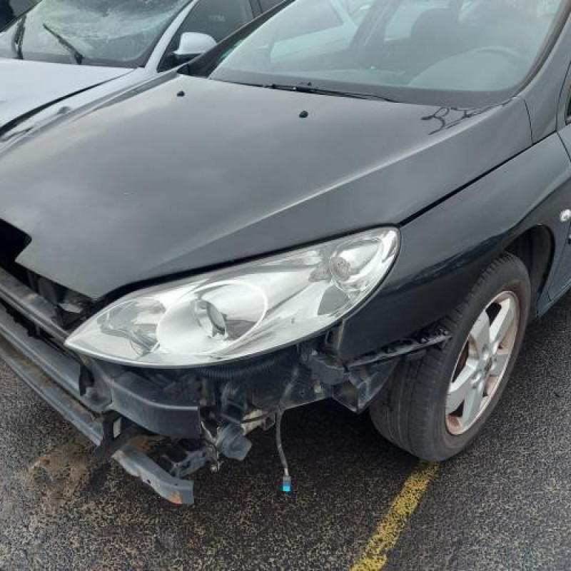 Feu arriere stop central PEUGEOT 407 Photo n°7