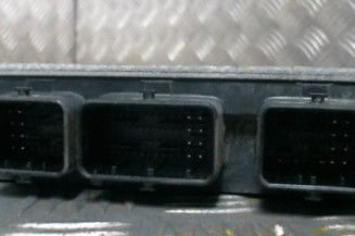 Calculateur moteur RENAULT CLIO 3